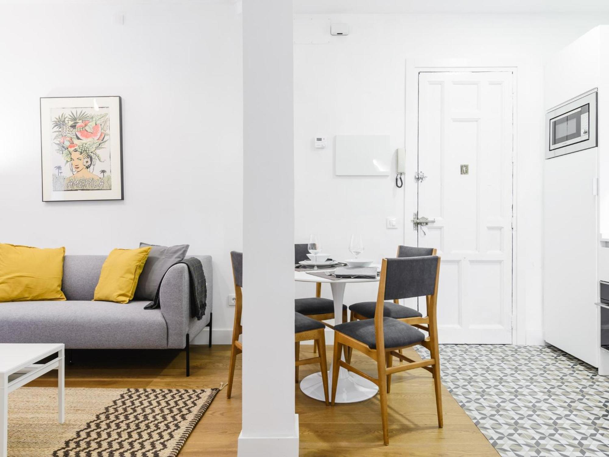Montaber Apartments - La Paz Market Madrid Room photo