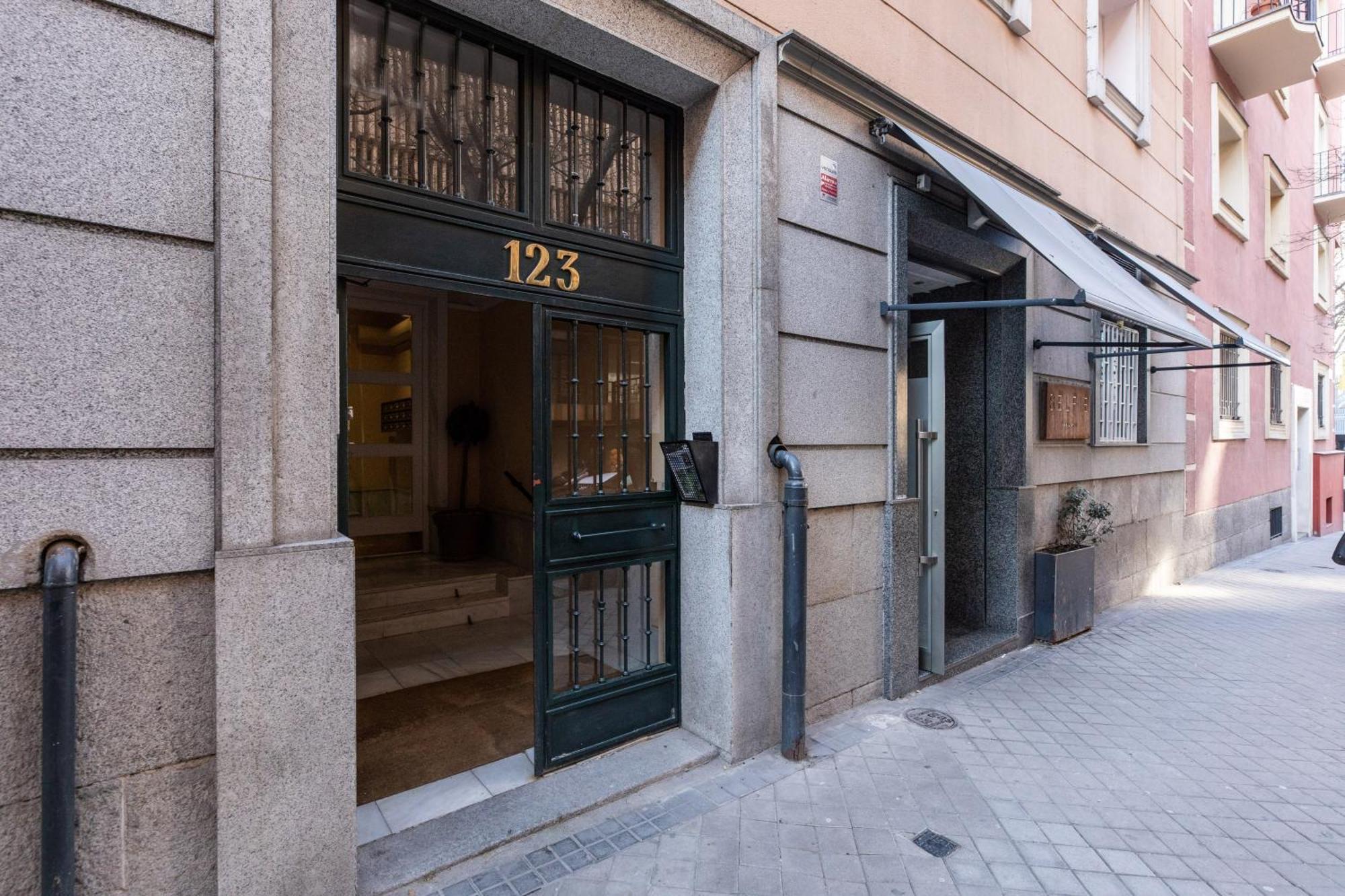 Montaber Apartments - La Paz Market Madrid Exterior photo